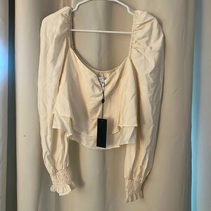 Off white Gianni Bini long sleeve crop top